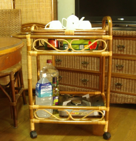 国産の籐・ラタンの2WaY式キッチンワゴン/トレー取り外し可/高級アジロ編み貼り付け仕様の天板/W64×D33×H80/KI-203DW