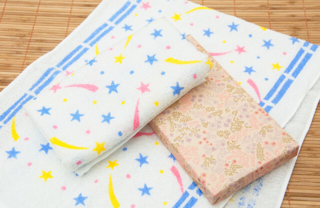 星柄フェイスタオル１本箱入り