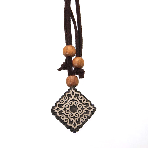 アイヌ文様ペンダント - ni-kuri (ニクリ・木の姿） | アイヌ