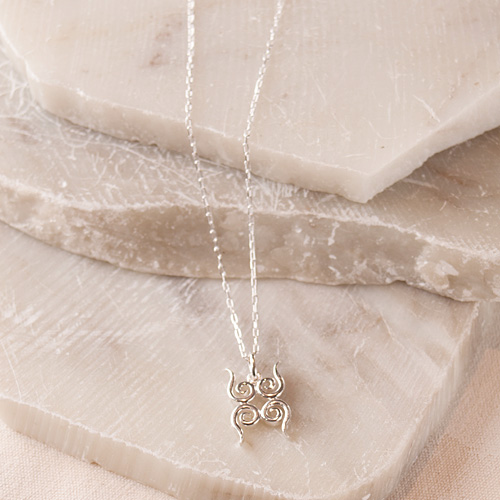 アイヌ文様ネックレス - sirokani-pe (シロカニぺ）銀の滴 | アイヌ