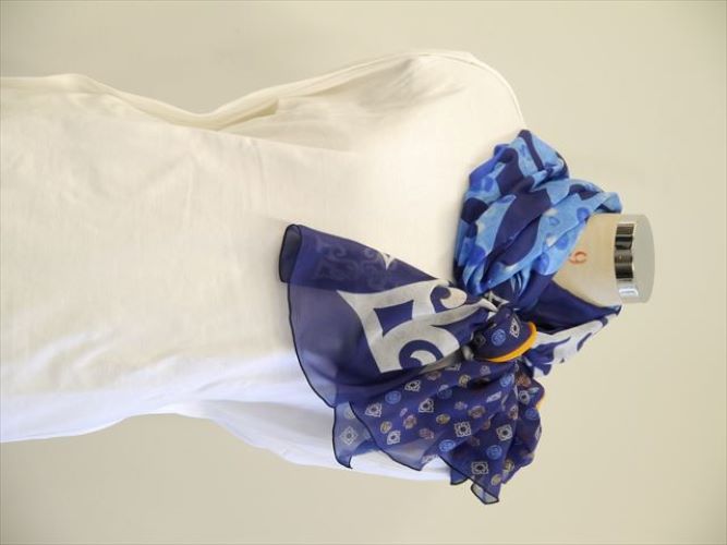 mina an ikor 大判ストール（navy）