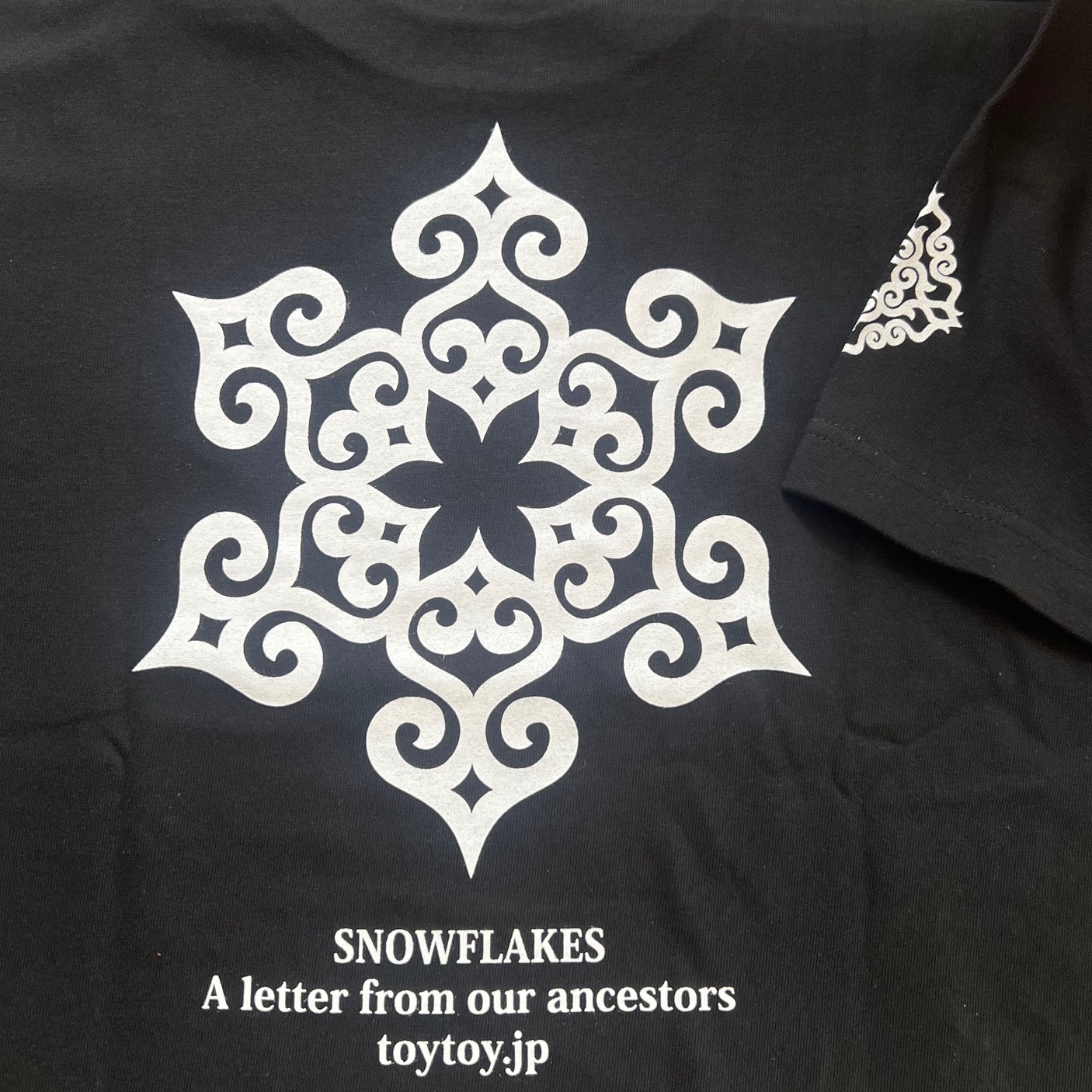 ToyToy屋アイヌ文様 【雪】 Tシャツ　