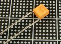 【セラミック】AVX　セラミックコンデンサ　390pF/200V