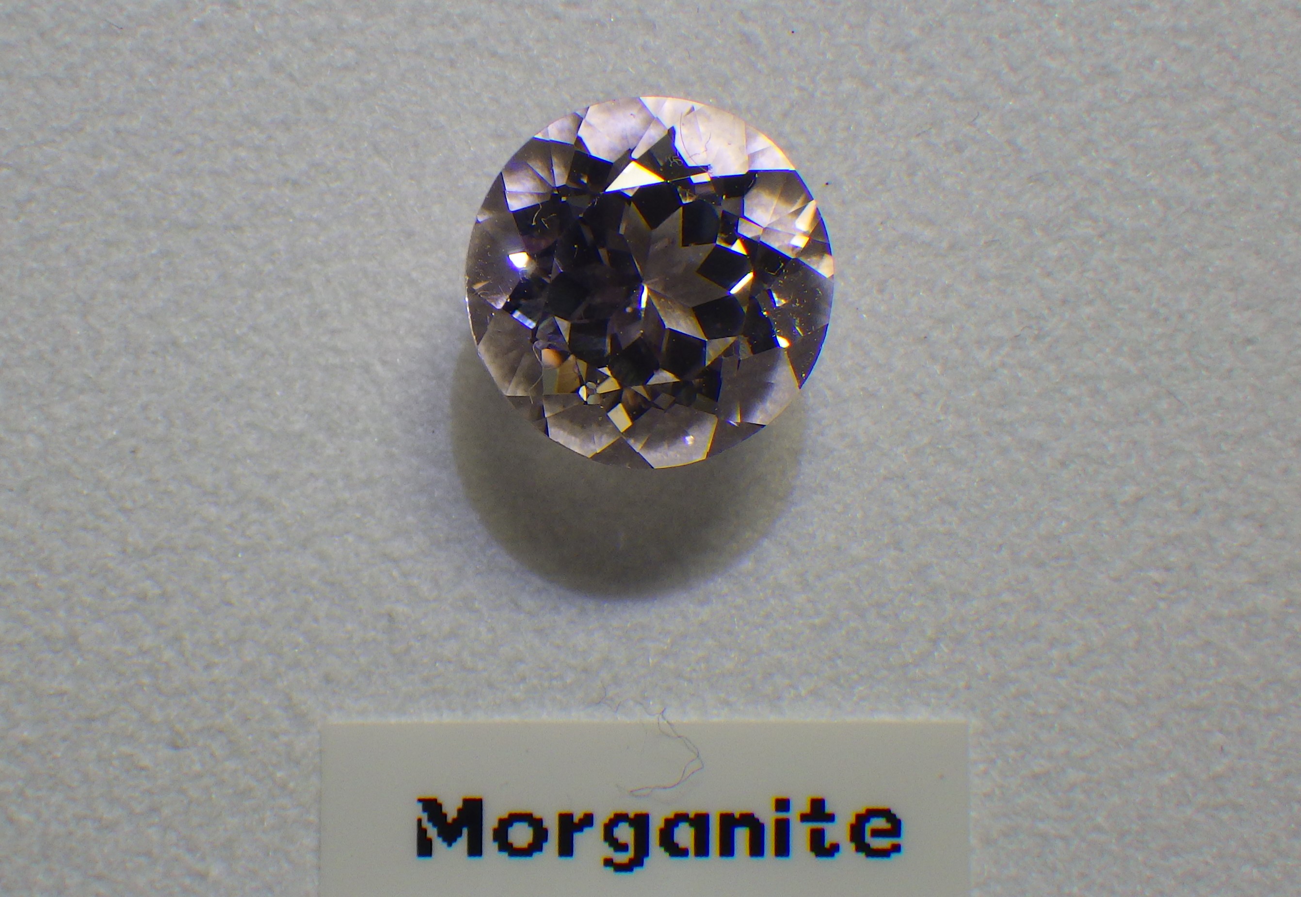 マガスカル産モルガナイトルース_3.50カラット_ラウンドシェイプ9.9mm