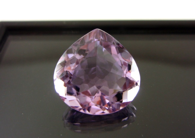 ブラジル産アメシスト☆ハートシェイプ14mm☆8.16ct.