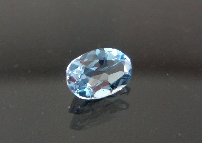 モザンビーク産アクアマリン☆オーバル6x4☆0.35ct.