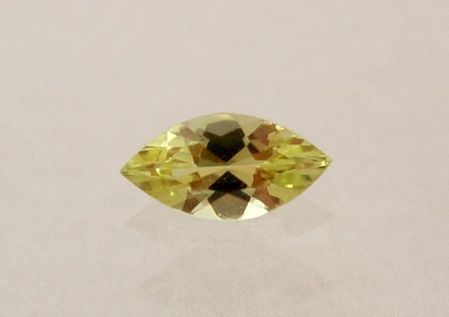 【高品質ルース】ザンビア産　カナリートルマリン　約0.06ct.マーキスシェイプ4x2mm