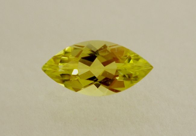 【高品質ルース】ザンビア産　カナリートルマリン　約0.3ct.マーキスシェイプ7x3.5mm