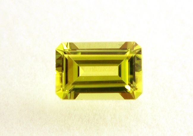 【高品質ルース】ザンビア産　カナリートルマリン　約０．５４ct.　オクタゴンシェイプ（エメラルドカット）6x4mm