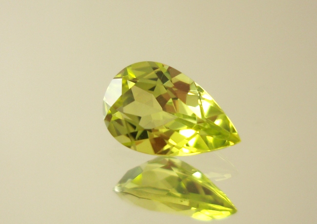 ザンビア産カナリートルマリン☆ペアシェイプ8x5mm☆0.75ct.