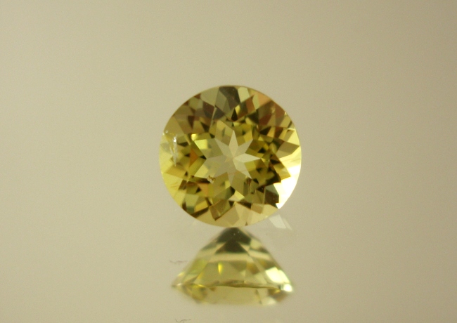 ザンビア産カナリートルマリン☆ラウンドシェイプ☆約５mm☆0.51ct.
