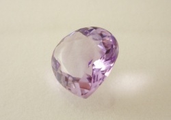 ブラジル産アメシスト☆ハートシェイプ14mm☆7.64ct.