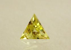 【高品質ルース】ザンビア産　カナリートルマリン　約0.08ct.トリリアントシェイプ3mm