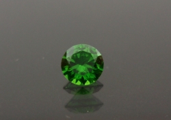 ロシア産デマントイドガーネット☆ラウンドシェイプ☆3.1mm☆0.13ct.