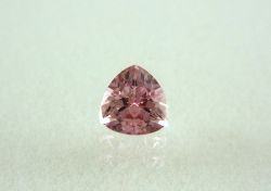 【高品質ルース】やさしい桜ピンク！！カシミール産ピンクトルマリン　約0.40カラット　トリリアントシェイプ5.0mm