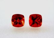 【高品質ルース】【ペアルース】灼熱レッド！！コンゴ産アンデシンルース　合計1.68ｃｔ．　クッションシェイプ6ｍｍペアセット
