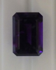 ブラジルカシャライ鉱山産アメシストルース９．７７ct.エメラルドカット１６．４ｘ１１．３ｘ７．８１mm