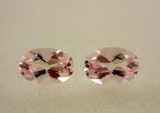マダガスカル産モルガナイト☆オーバル6ｘ4（ペアセット）☆0.87ct.