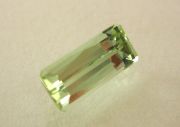 【高品質】爽やかなミントグリーンのカシミール産トルマリンルース　1.90ct.オクタゴンシェイプ11x4.5