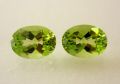 【高品質ルース】【ペアルース】　チャイナ産ペリドット合計2.60ｃｔ．　オーバルシェイプ8ｘ6ｍｍペアセット