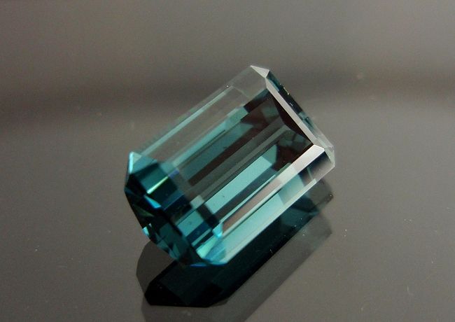 カシミール産ブルートルマリン☆オクタゴンシェイプ☆8x5mm☆1.30ct.