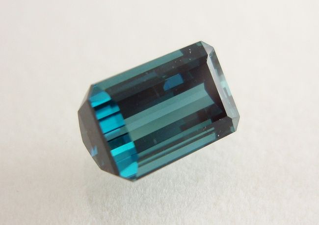 カシミール産ブルートルマリン☆オクタゴンシェイプ☆7.5ｘ5mm☆1.46ct.