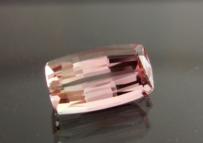カシミール産バイカラートルマリン☆クッションシェイプ7ｘ4mm☆0.75ct.