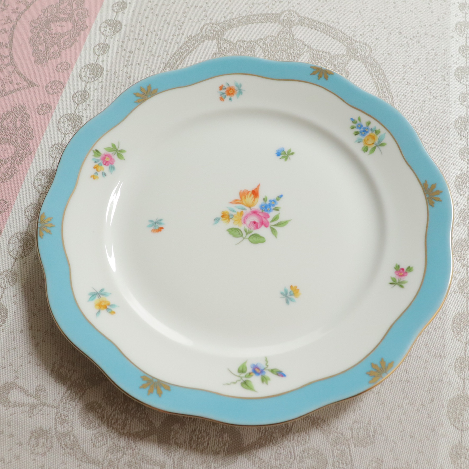 Herend ヘレンド ローズチューリップ　ブルー デザートプレート　（＊プレートのみ。カップ＆ソーサーは別売です。）