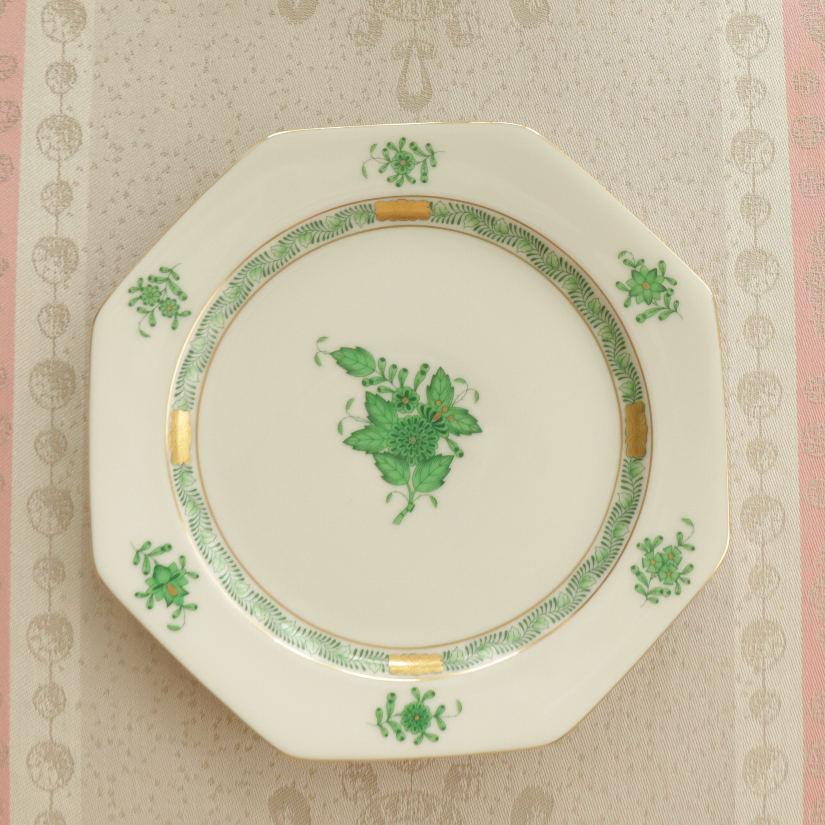 御会員様専用価格 ヘレンド アポニーグリーン オクタゴナル 八角デザートプレート 八角プレートのみ 他の物は別売です Everyday The Luxe