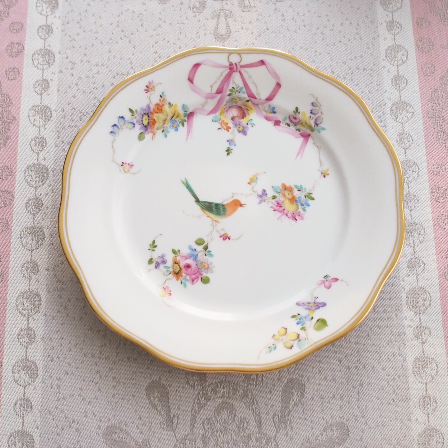 ☆お取り寄せ品☆お届けまで６ヶ月前後☆マスターペインター作品☆Herend JM 地中海の庭　20517-0-00 デザートプレート (*プレートのみ。カップ&ソーサーは別売です。)