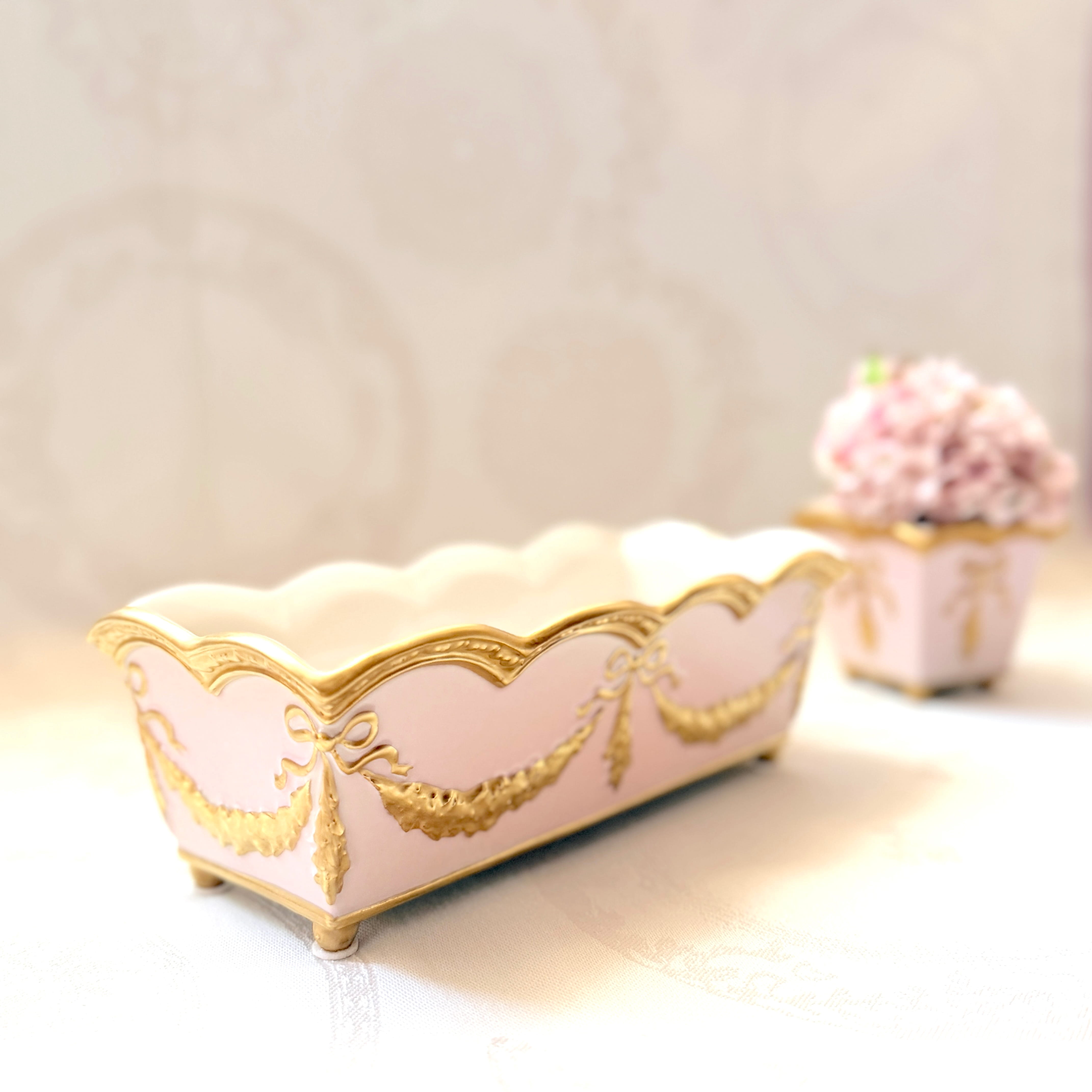 ☆Sold Out☆ Cattin Cachepot ミディアムサイズ鉢 (*鉢のみのご案内です。写真３枚目はイメージ写真です。）