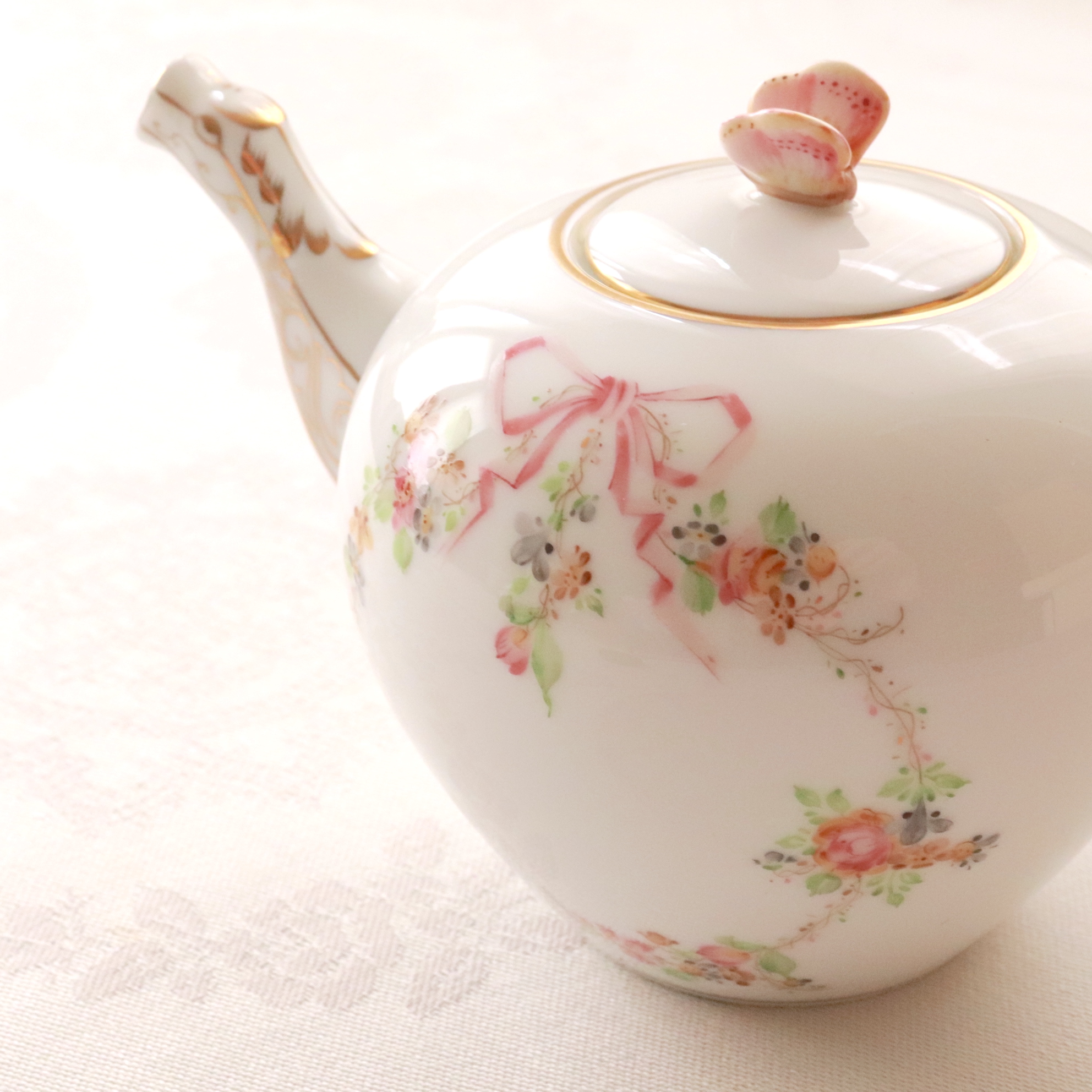 ☆入荷待ち☆レア☆ Herend ヘレンド EDEN エデン桜ピンク 　ティーポット　400ml バタフライトップ