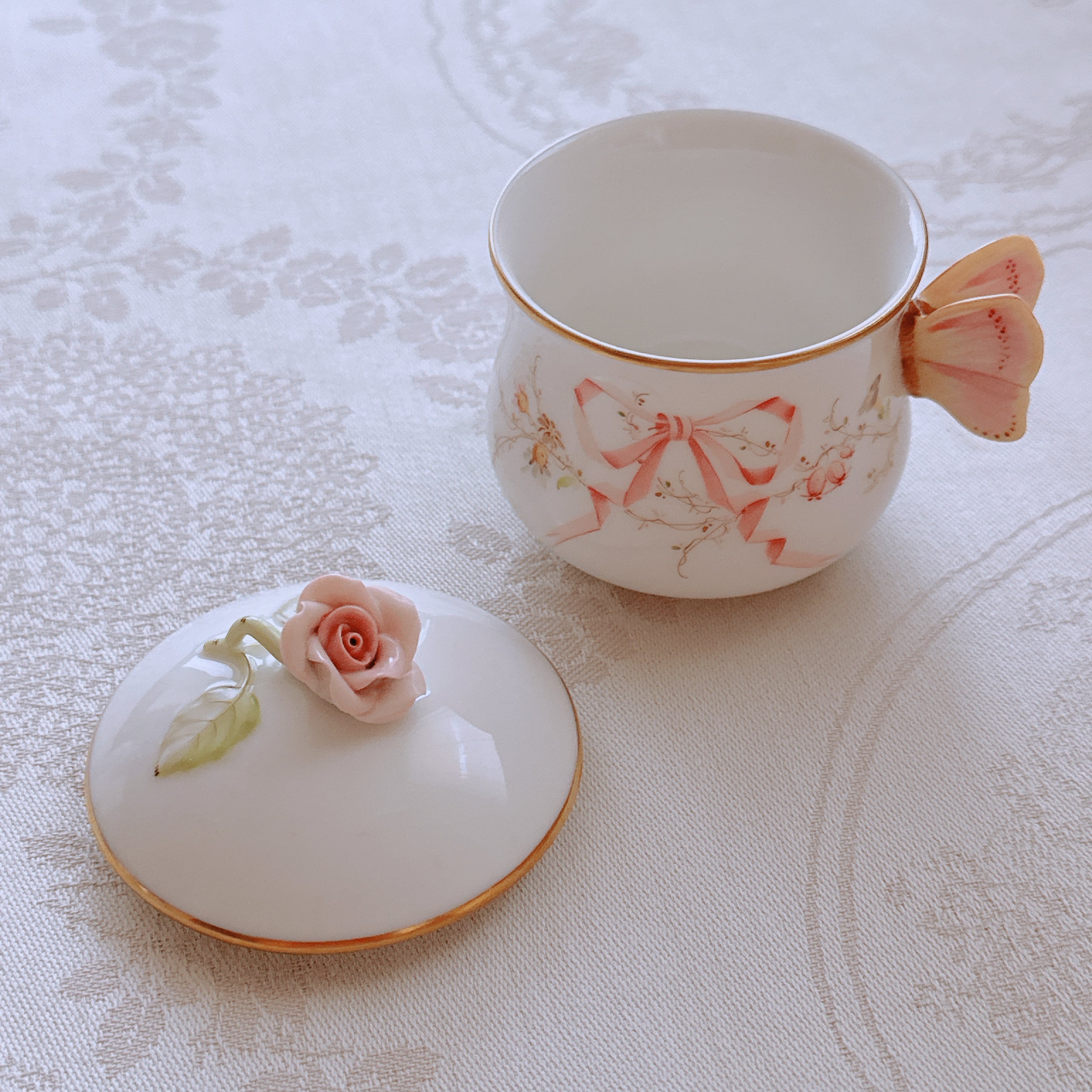 Herend ヘレンド　EDEN桜ピンクシンプル　クリームカップ　バタフライハンドル
