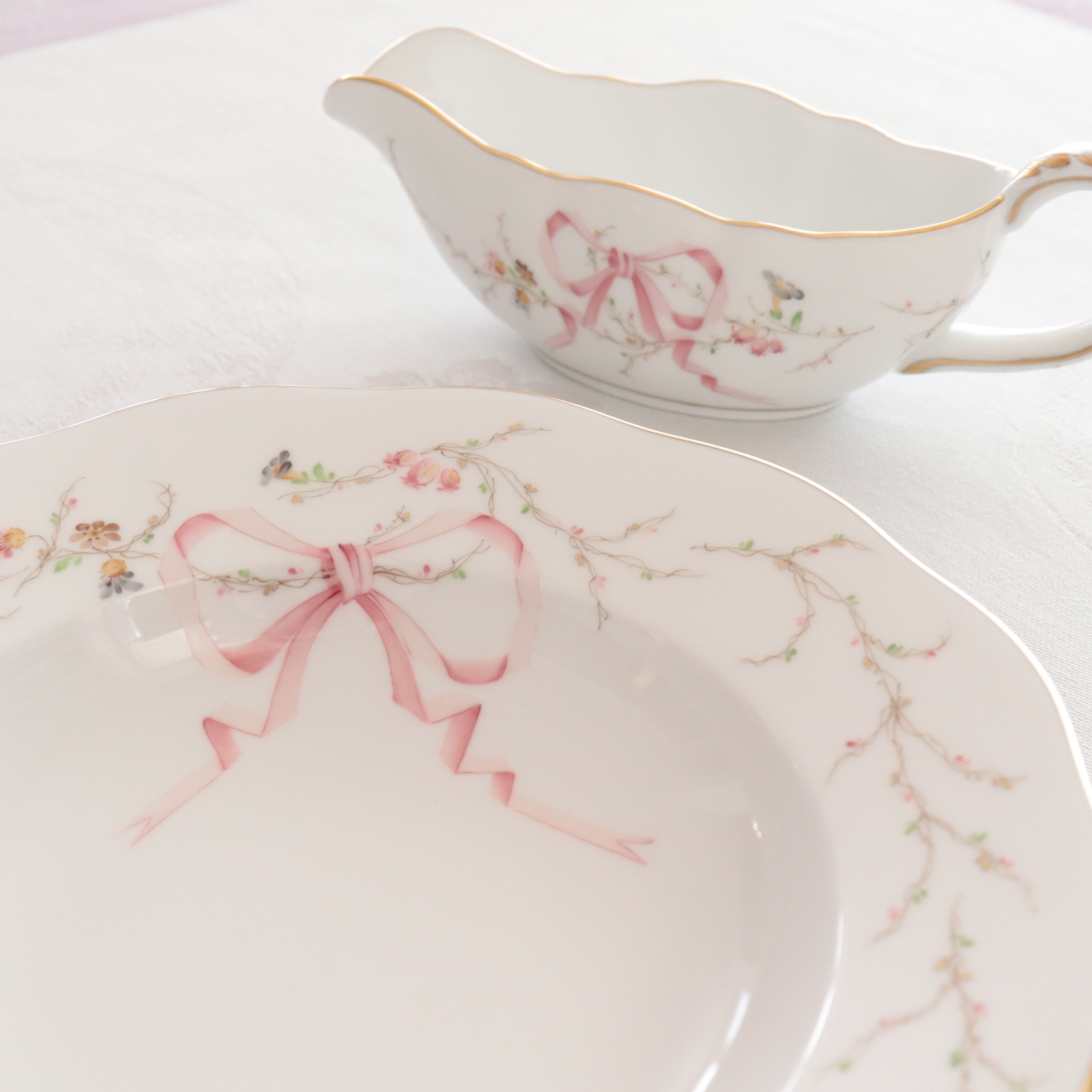 ☆ラスト1点☆ Herend EDEN桜ピンクシンプルバージョン　ソースボート (*ソースボートのみ。プレートは別売りです。）