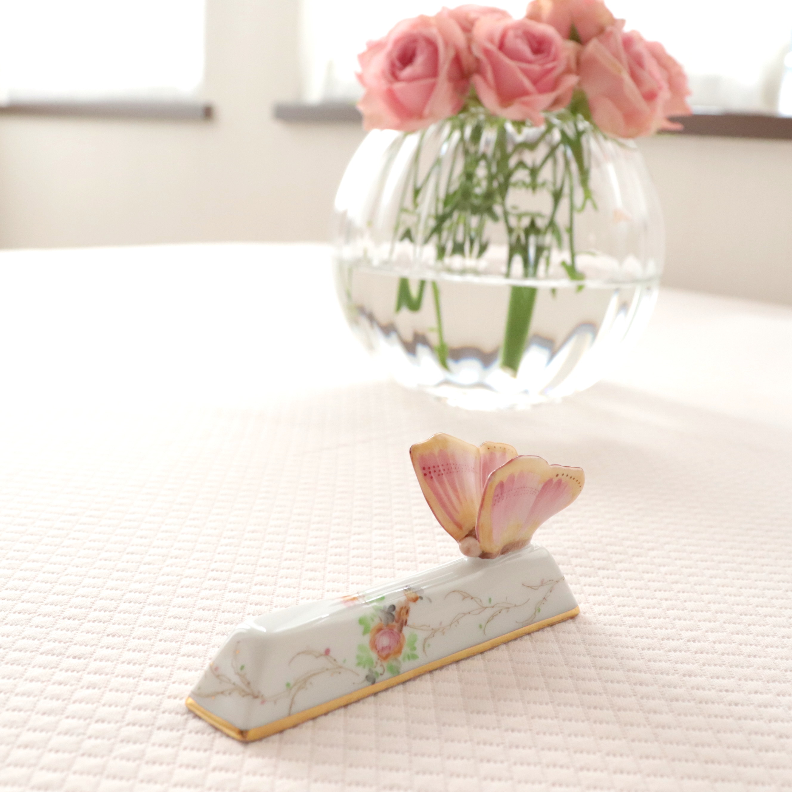 ☆ヘレンド EDEN シンプルエデン桜ピンク ナイフレスト バタフライ☆ 注：ペアではありません。１点のご案内です。