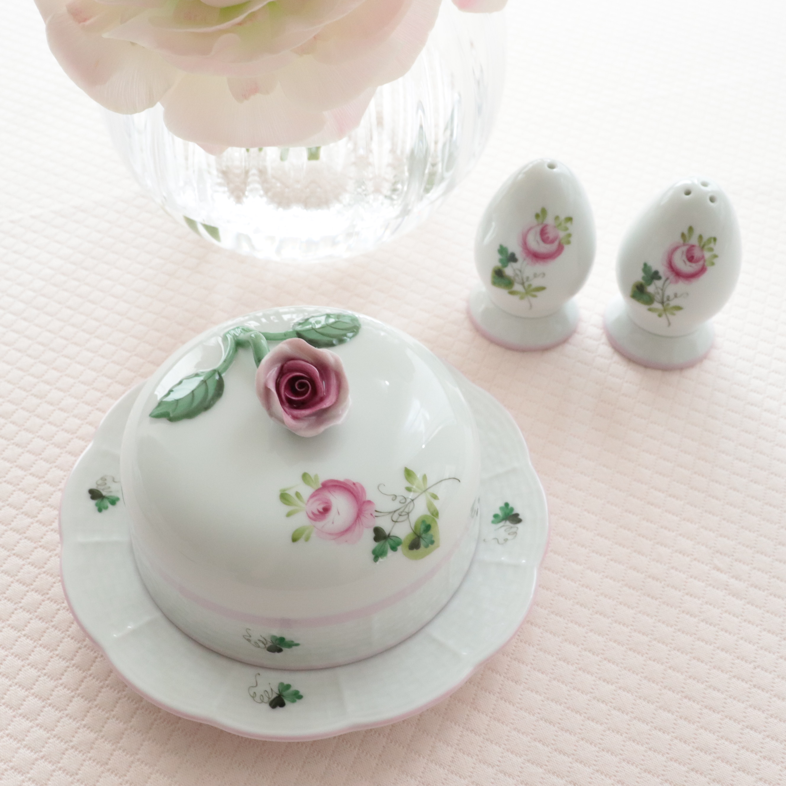 ホワイト系【オンライン限定商品】 みみ さま専用でございます。ヘレンドのウィーンの薔薇です。 食器 インテリア・住まい・小物ホワイト系¥20,097-www.dawajen.bh ホワイト系【オンライン限定商品】 みみ さま専用でございます。ヘレンドのウィーンの薔薇です。 食器 インテリア・住まい・小物ホワイト系¥20,097-www.dawajen.bh