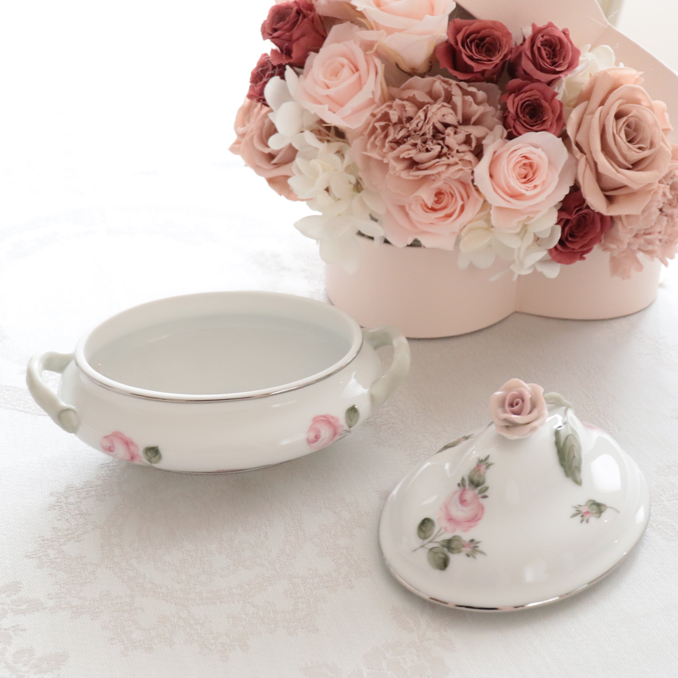 ☆お取り寄せ品☆お届けまで６ヶ月前後☆ Herend ヘレンド　ウィーンのバラプラチナ　ミニチュリーン