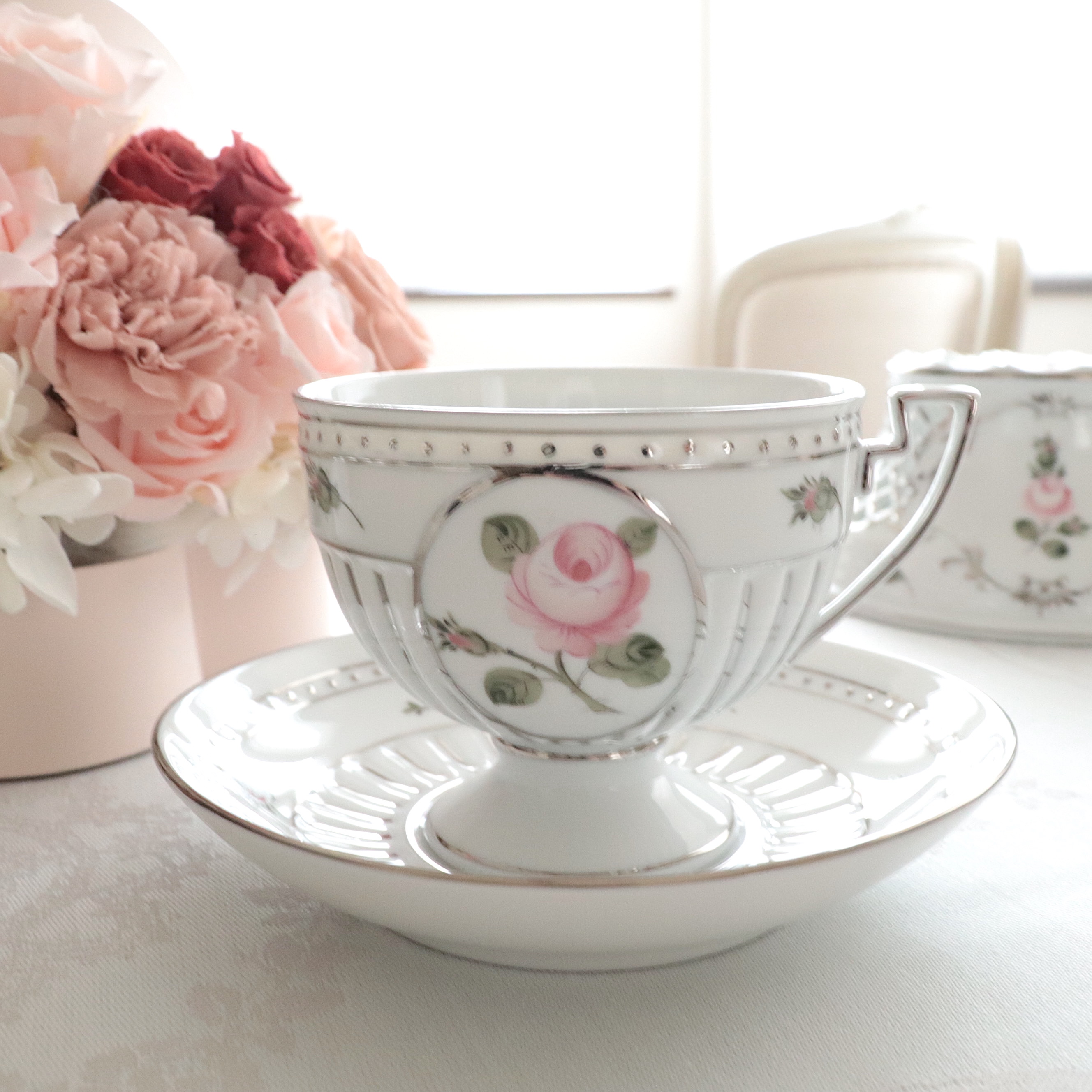 ☆NEW☆ Herend ウィーンの薔薇プラチナ　アンピール　ティーカップ＆ソーサー　