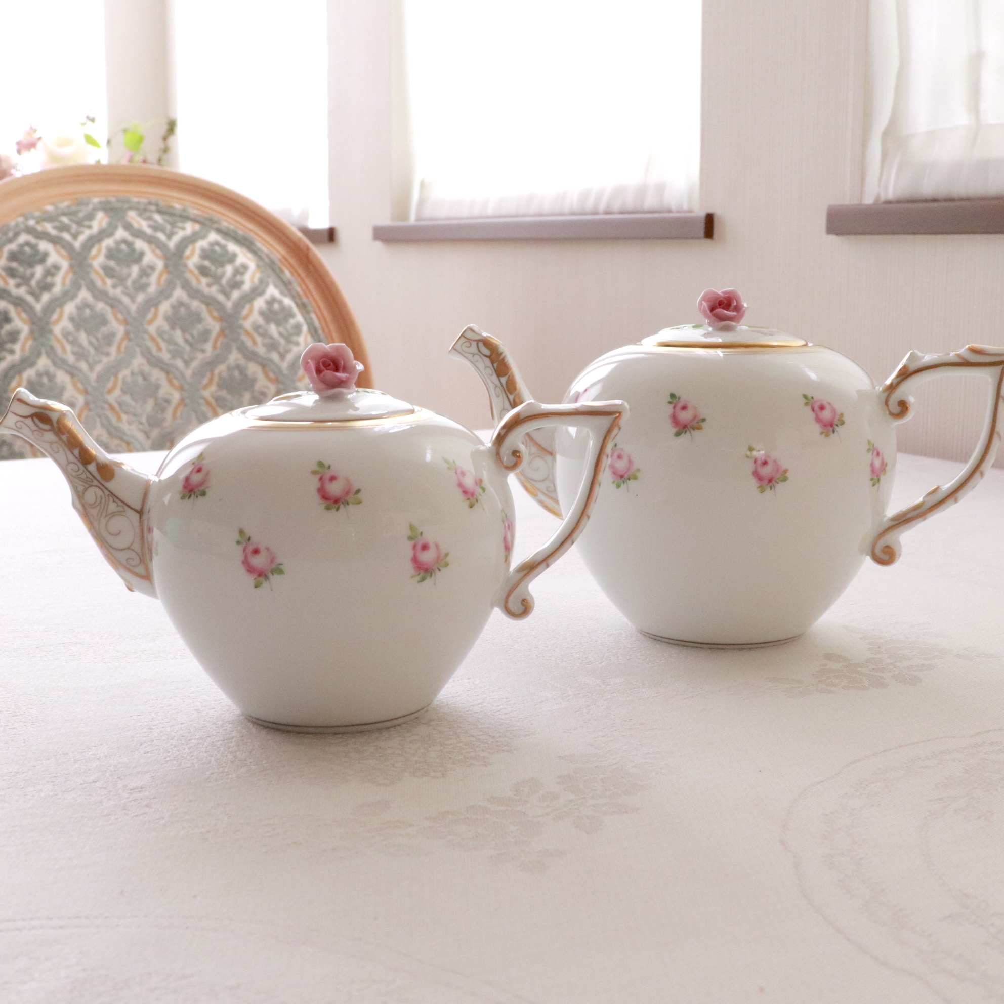 ☆有料ギフト包装対応品☆お蓋が可愛い☆ 　ヘレンド PTRA 朝露の小薔薇 ティーポット　600ml