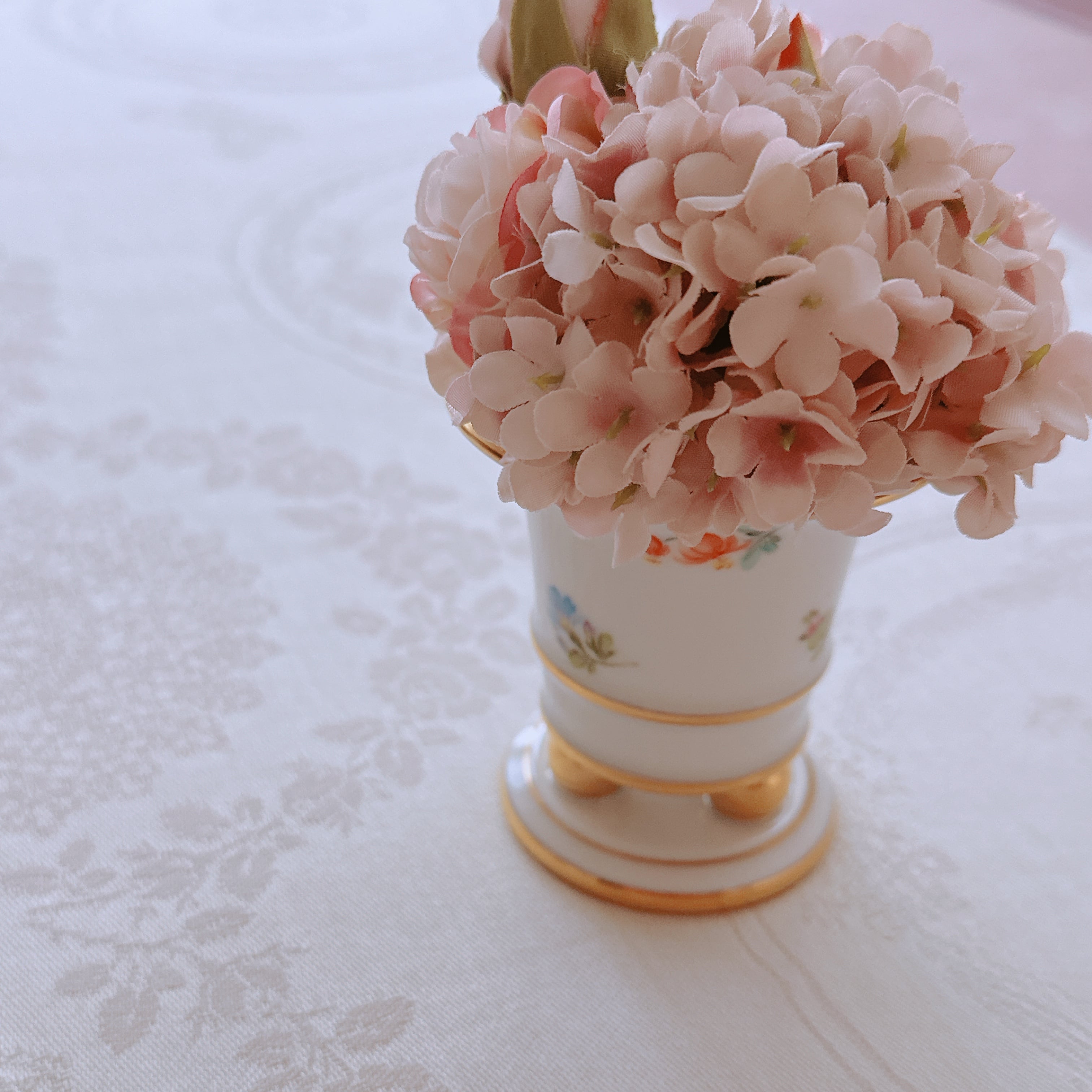 Herend ヘレンド　ミルフルール　脚付ミニフラワーベース
