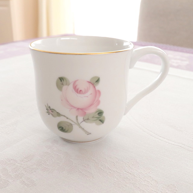 ウィーンの薔薇　ゴールドシリーズ　ミッドマグ （約200ml)