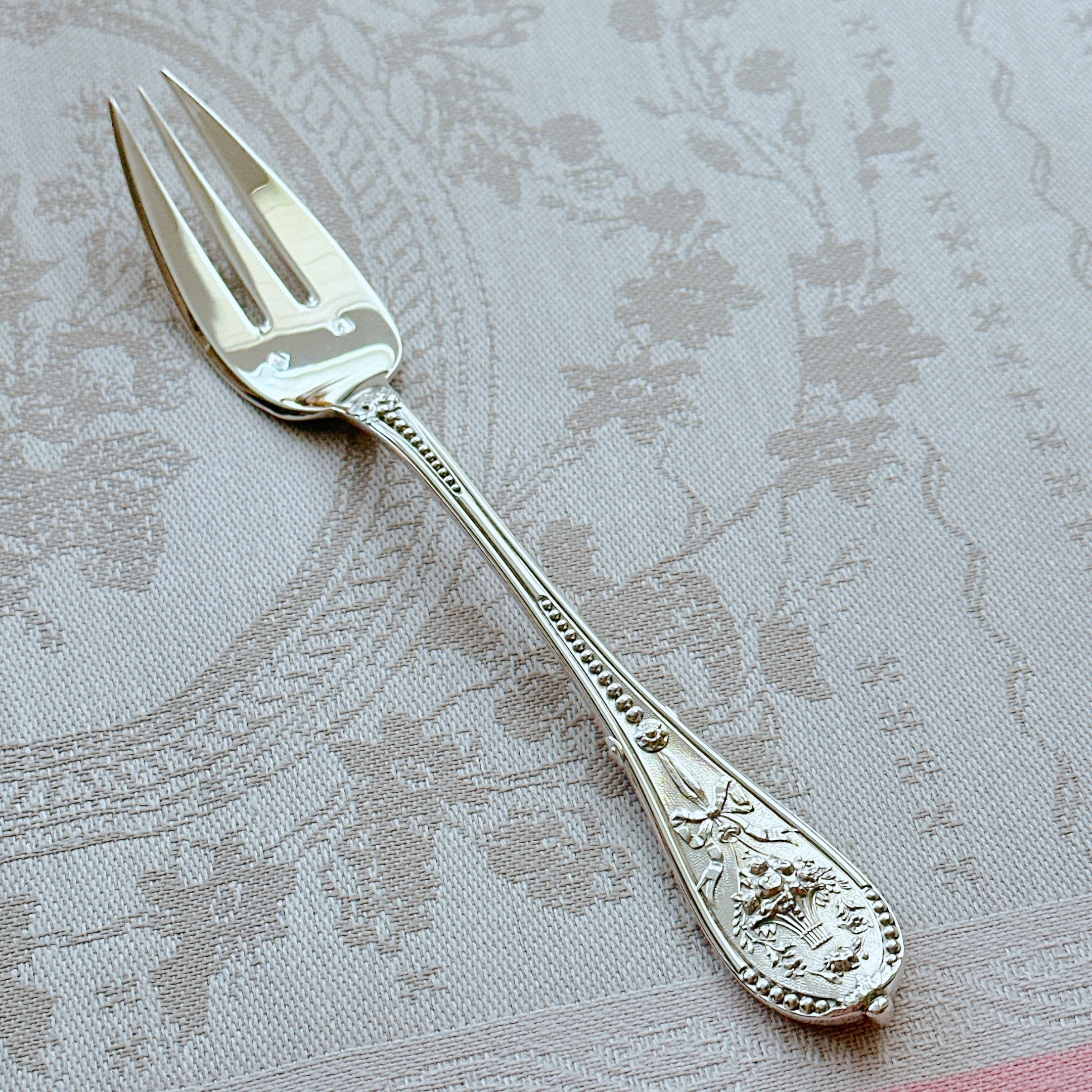 ☆即納品☆無料ギフト包装対応品☆ ラスト１点　ODIOT  ペストリーフォーク・ケーキフォーク