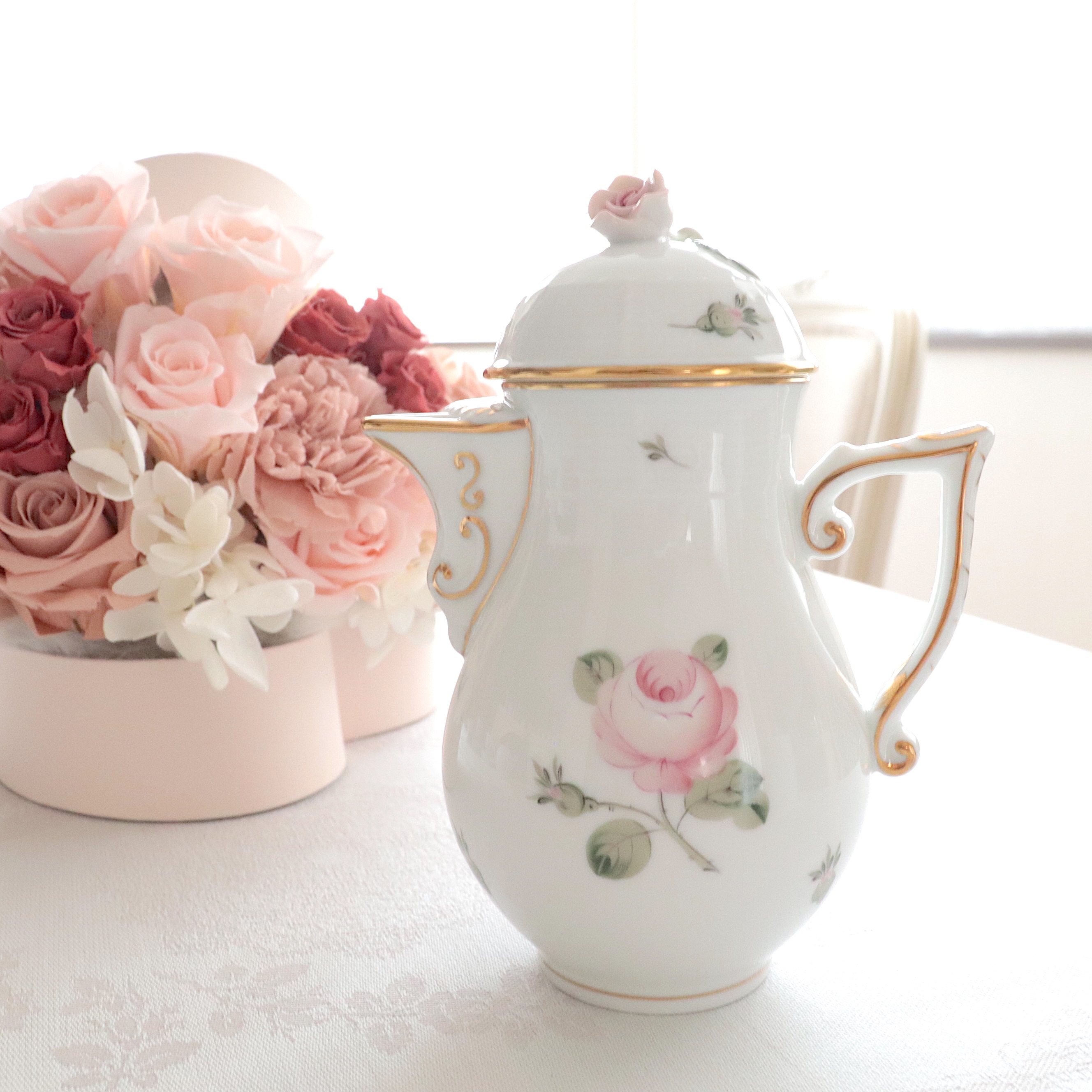 ☆有料ギフト包装対応品☆　Herend ヘレンド ウィーンの薔薇  淡いゴールド 大輪タイプ ミニコーヒーポット　くちばしタイプ　オープンローズ 200ml