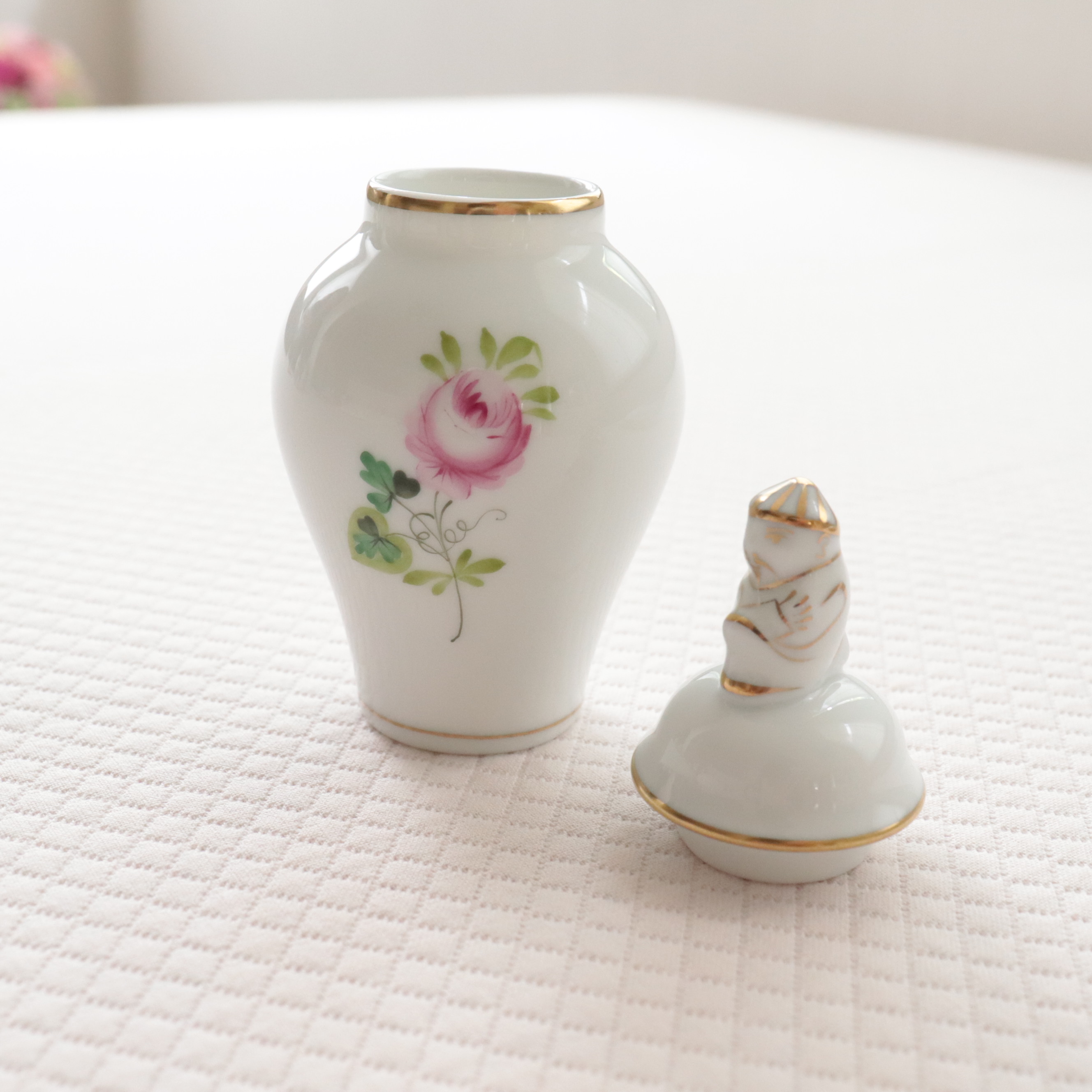 Herend ヘレンド　ウィーンの薔薇　シンプルゴールド　マンダリントップのミニチュアベース