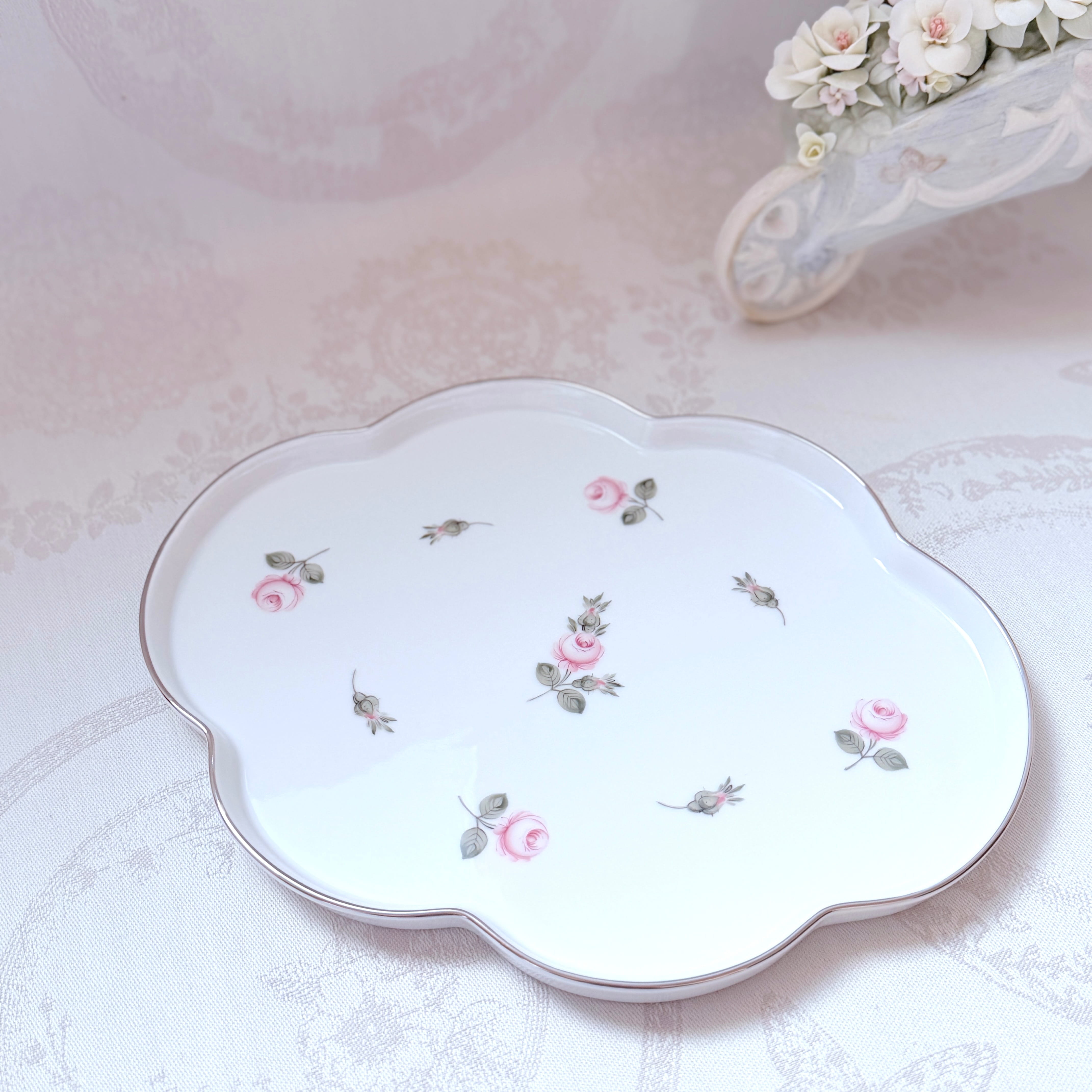 ☆Sold Out☆Herend ヘレンド　ウィーンの薔薇プラチナ　雲型トレイ　（*トレイのみのご案内です。他のアイテムは別売りです。）