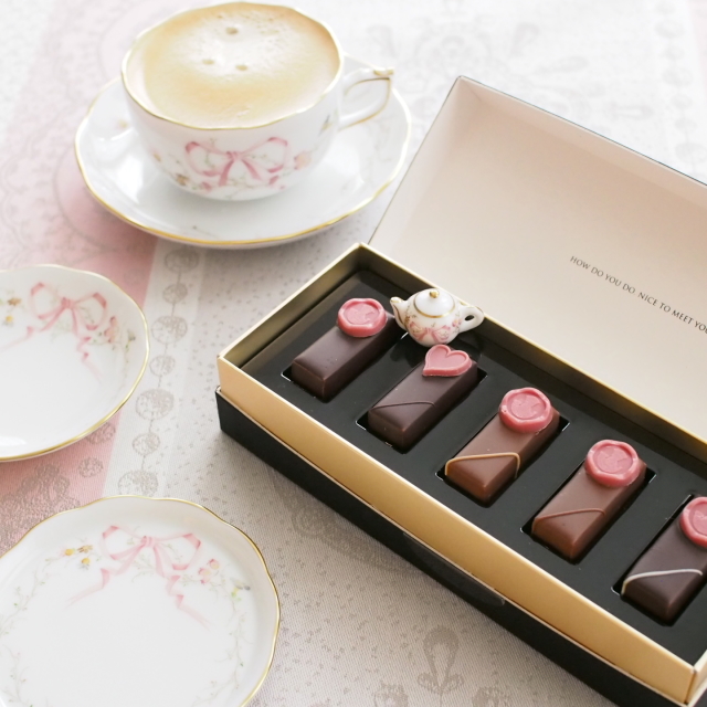 ☆再入荷☆レア☆ Herend ヘレンド EDENP エデン桜ピンク ティーポット