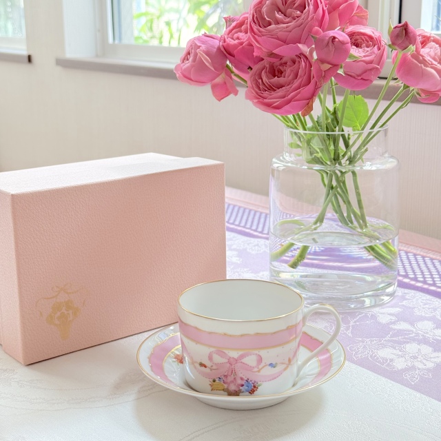 ☆Sold Out☆ ロールセリニャック マリーアントワネット　ティーカップ＆ソーサー（ストレートカット）