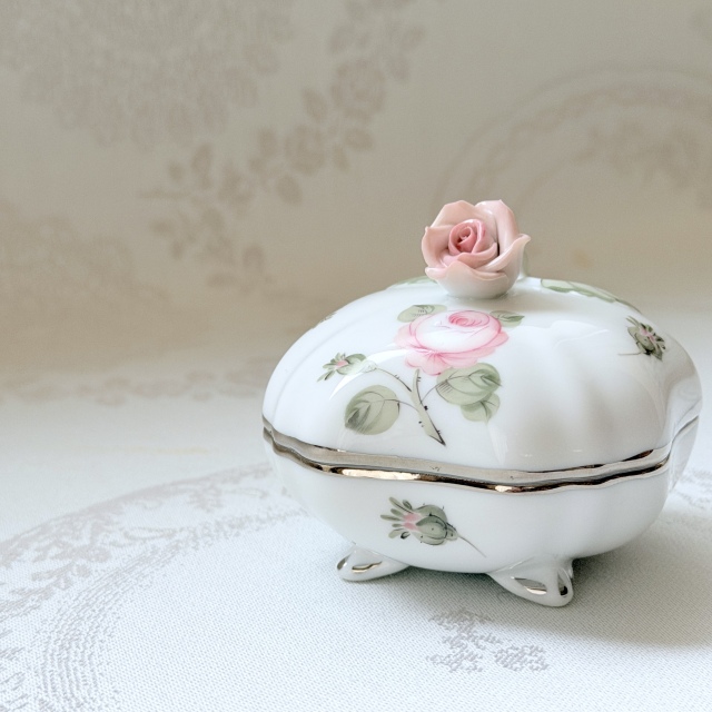 Herend ヘレンド　ウィーンの薔薇プラチナ　ボンボン　