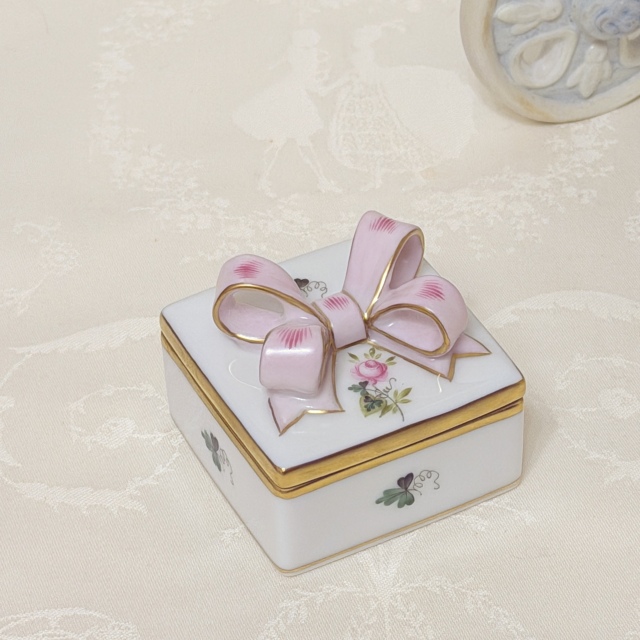 ヘレンド ウィーンの薔薇 ピンク リボンボックス 小物入れ ☆特別価格☆レア☆ Herend ヘレンド ウィーンの薔薇シンプルゴールド