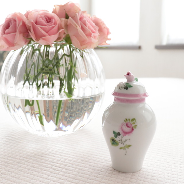 ヘレンド 小物入れ ミニフラワーベース ウィーンの薔薇 コルネベース ヘレンド 小物入れ ミニフラワーベース ウィーンの薔薇 コルネベース